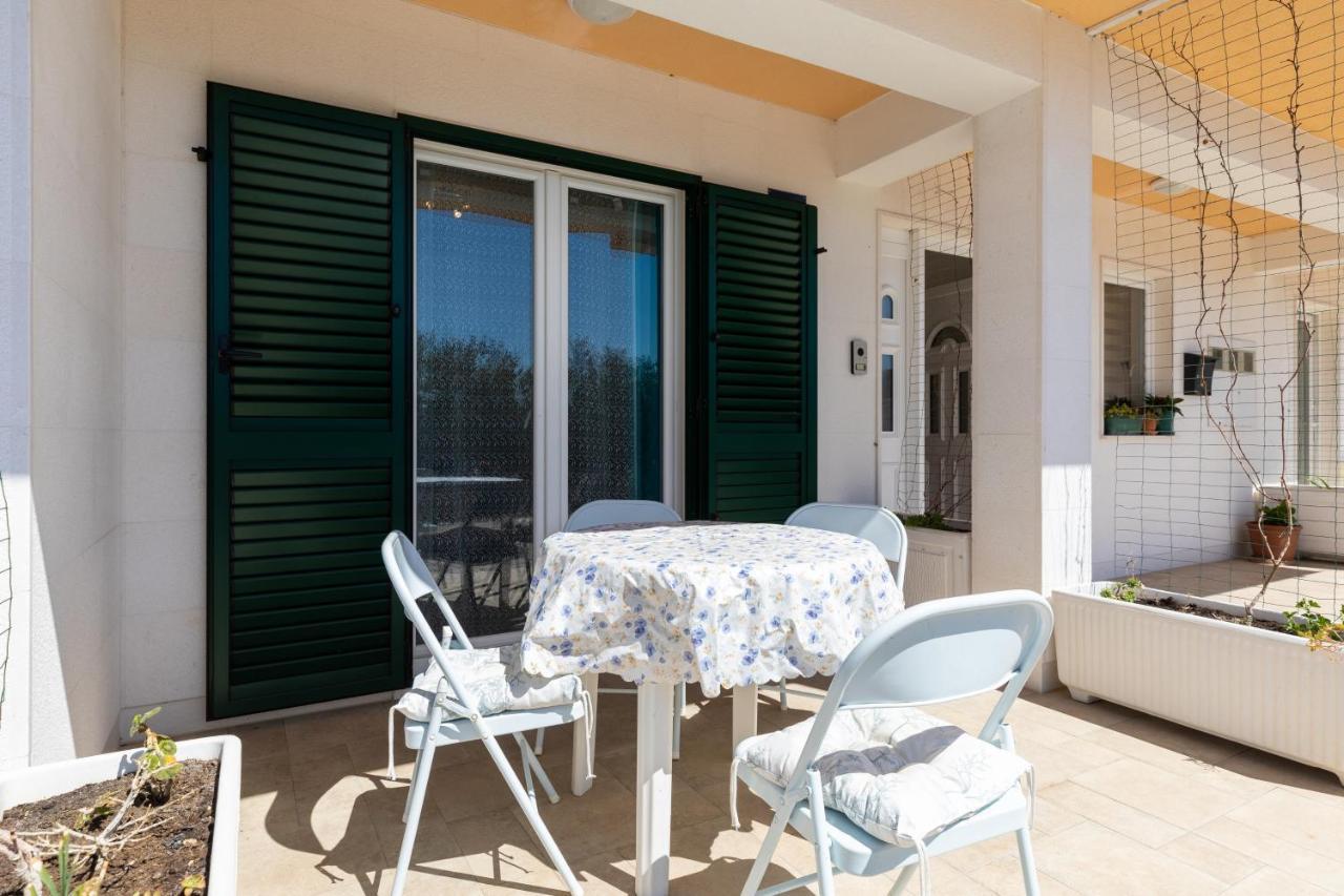 Apartments With A Parking Space Dugi Rat, Omis - 19516 ภายนอก รูปภาพ