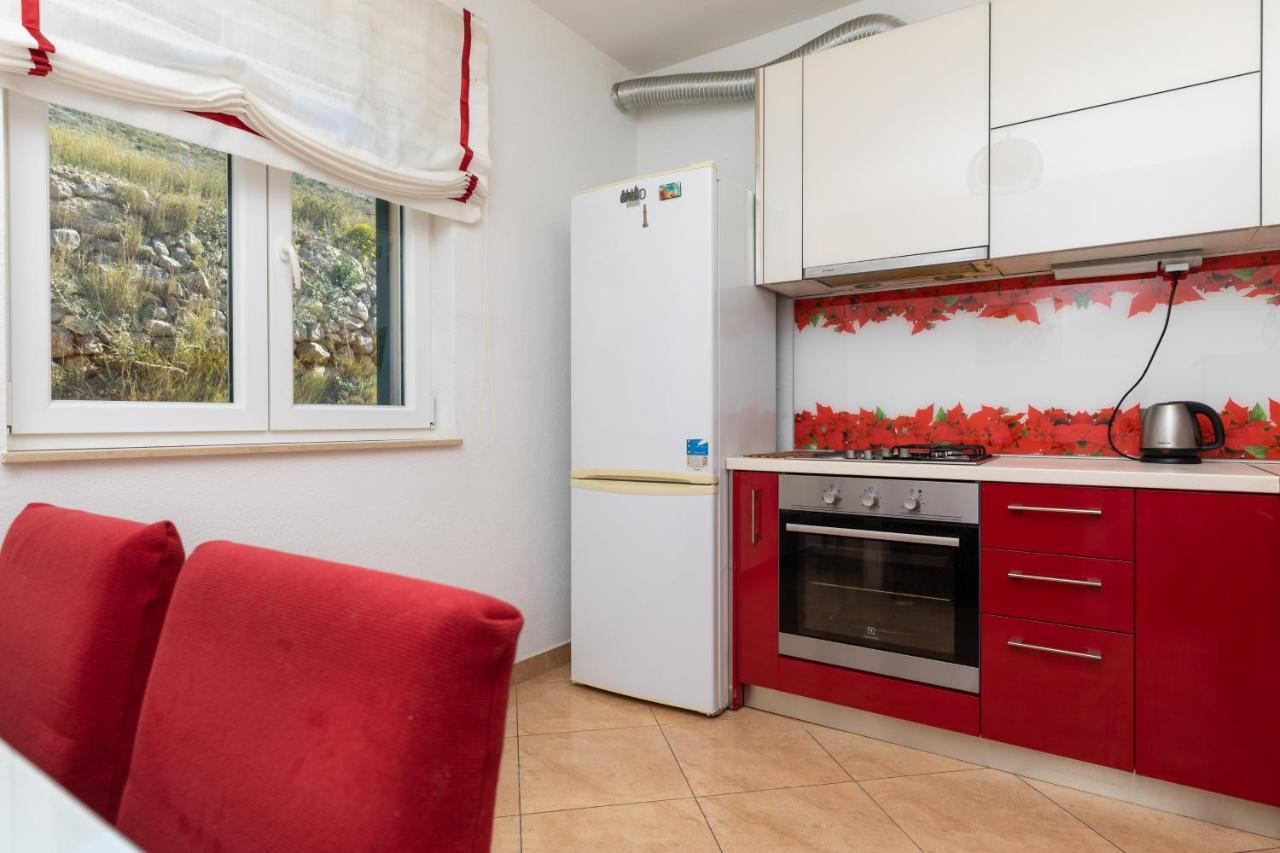 Apartments With A Parking Space Dugi Rat, Omis - 19516 ภายนอก รูปภาพ